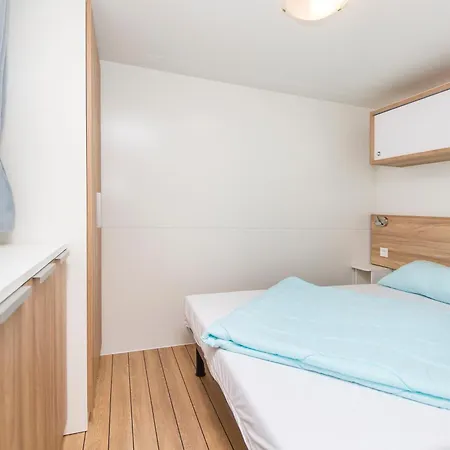 Albatross Mobile Homes On Bi Village Fažana