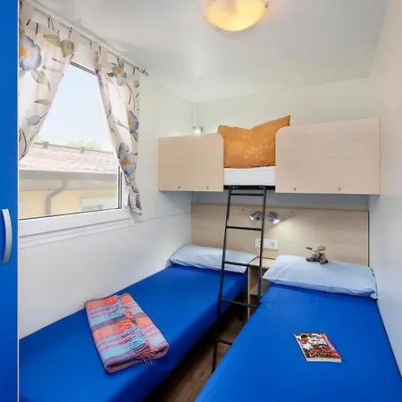 Albatross Mobile Homes On Bi Village 3*