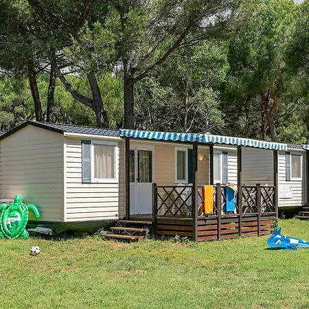 Albatross Mobile Homes On Bi Village Fažana